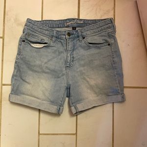 Target Universal Thread Women’s Mid Rise Boyfriend Short Size 8/29R